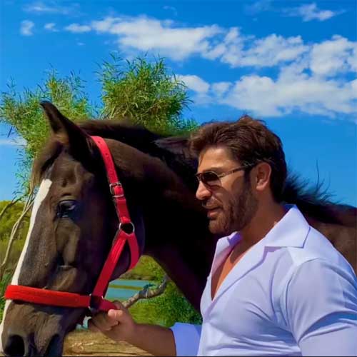 دانلود آهنگ جدید رضا ملک زاده با نام شاهکار نقاش دانلود آهنگ جدید رضا ملک زاده با نام شاهکار نقاش