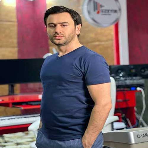 بیوگرافی کامل اوزیر مهدی زاده اثار محبوب و مسیر هنری بیوگرافی کامل اوزیر مهدی زاده اثار محبوب و مسیر هنری